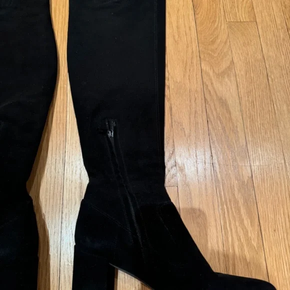 VINCE - Blythe Tall Black Suede Block Heel Boots - Picture 6 of 10